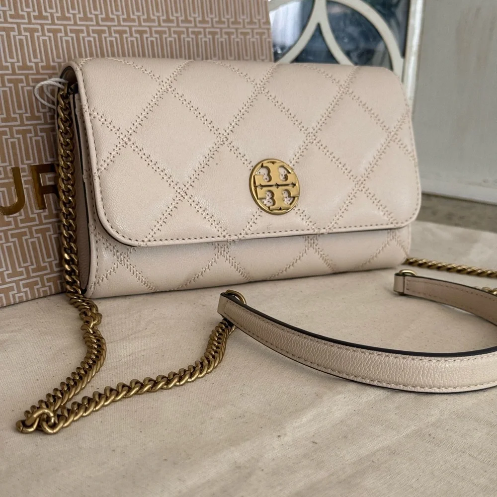 New Tory Burch WILLA CHAIN WALLET BRIE